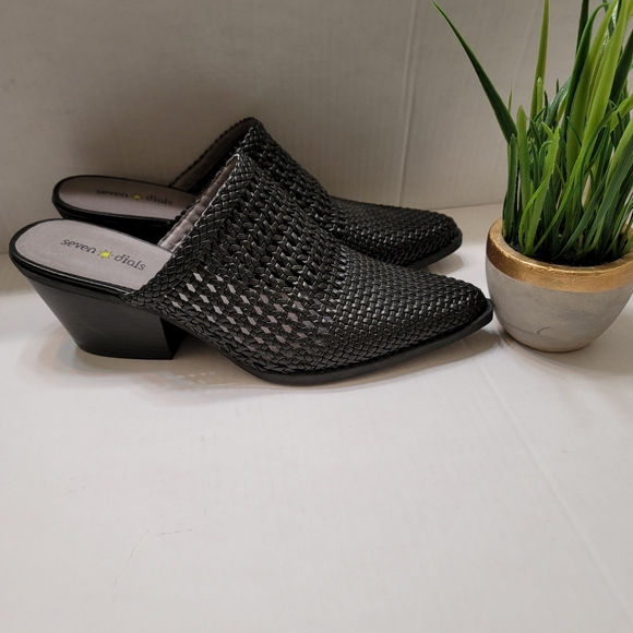Mesh black mules with pointy toe - Picture 5 of 7